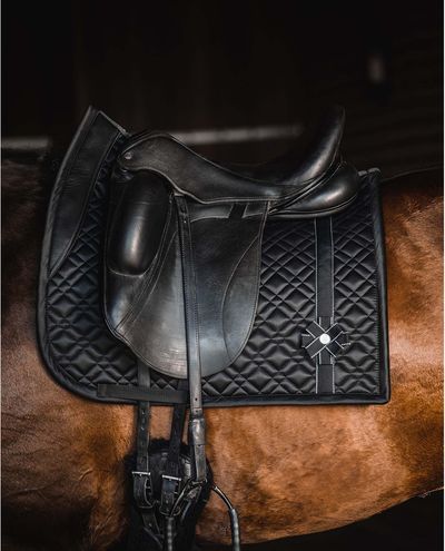 Musta Estehuopa Boutique Bow (Full)